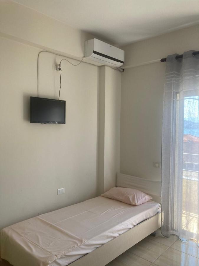 Niko'S Apartments Sarandë Exteriör bild